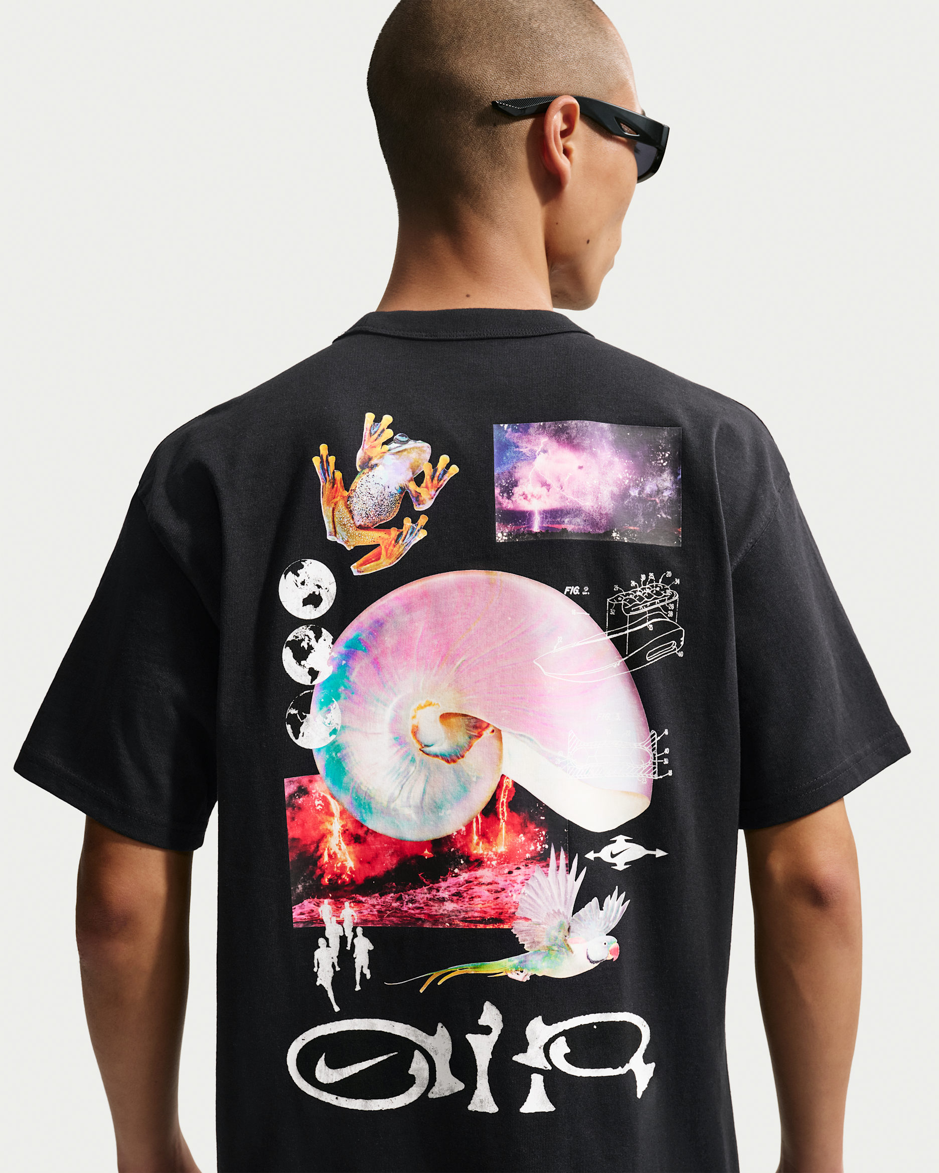 Nike Sportswear Premium Essentials T-Shirt. Nike JP